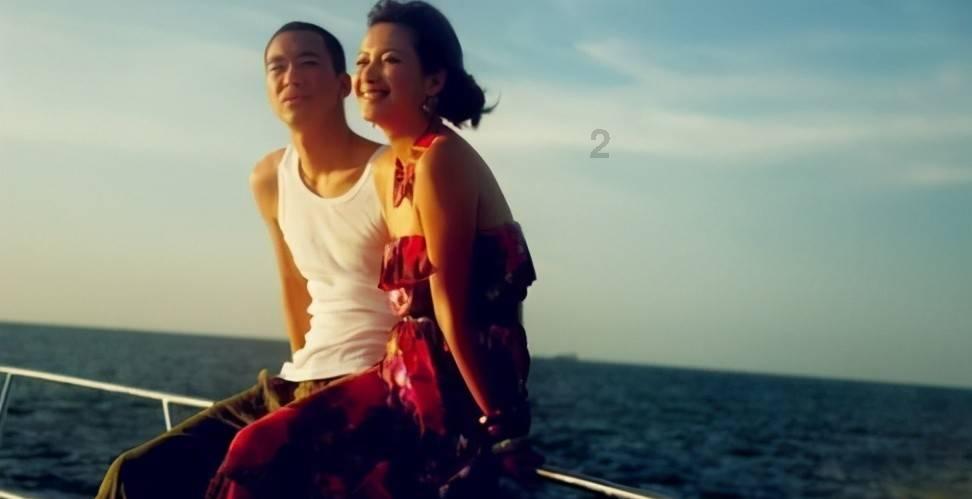 蓝盈莹变装畲族姑娘宣传家乡 露甜美笑容明媚动人